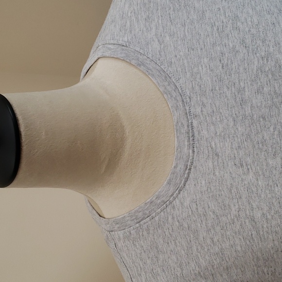 Tommy Bahama Men's Gray Long Sleeve, Cotton, Crew Neck T-Shirt, Size Extra Large - Picture 2 of 11